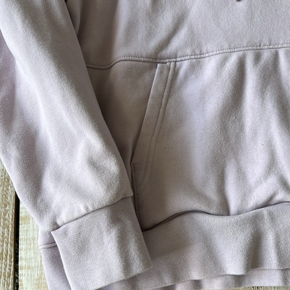 Athleta Women’s Plush Hoodie Size S Light Purple *discoloration* - Picture 4 of 8